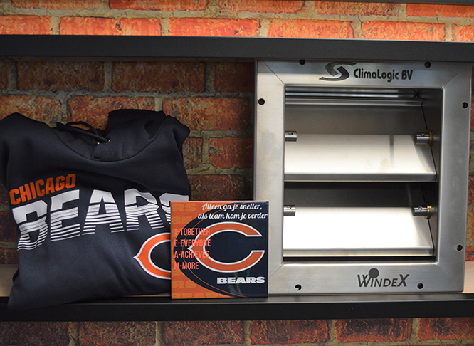 De beer is los bij de Chicago Bears!